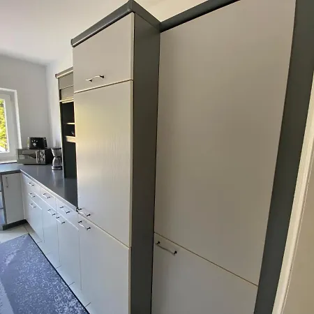 Mit Balkon Und Garten Og Διαμέρισμα *